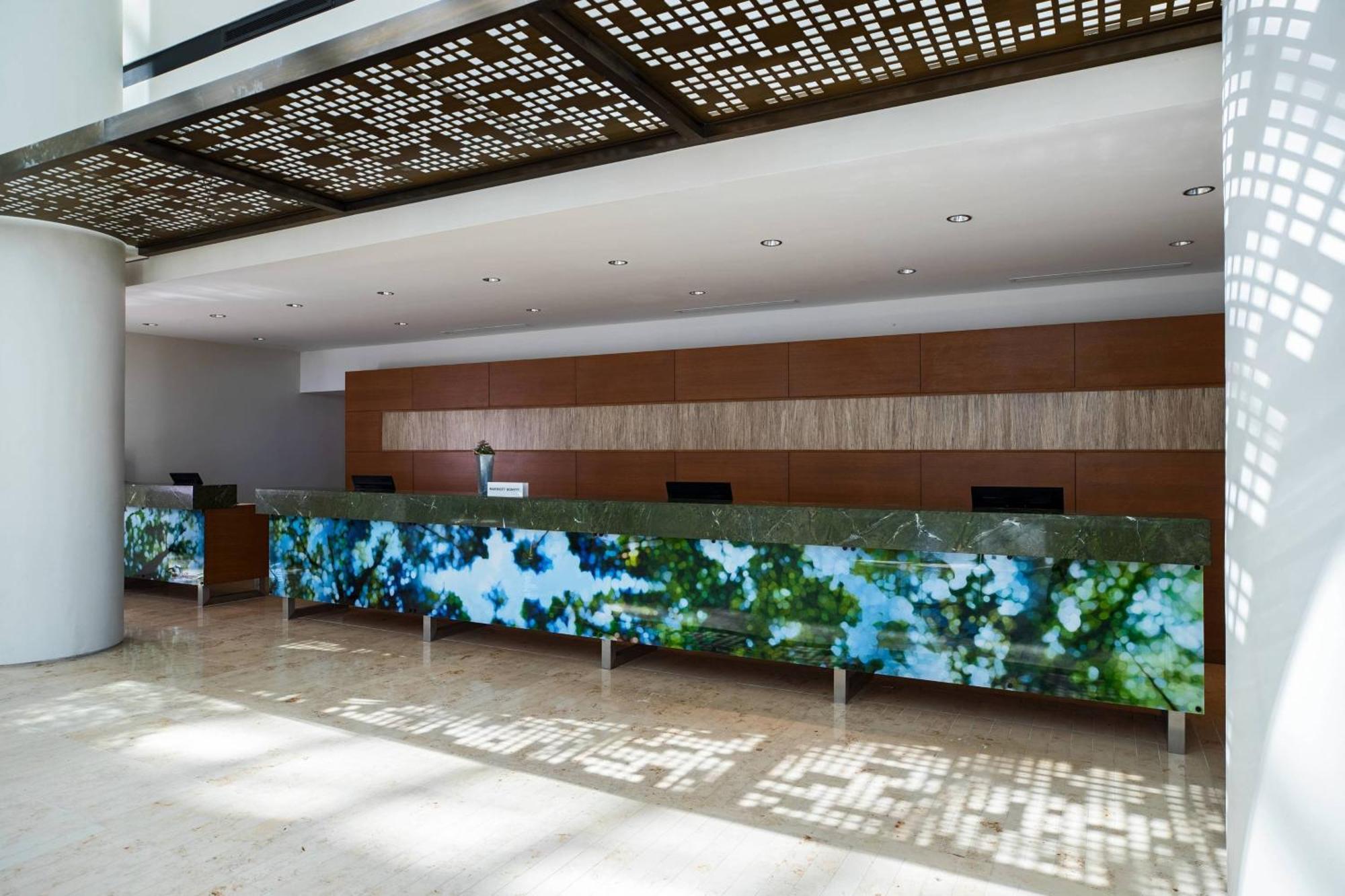 Renaissance Schaumburg Convention Center Hotel Exterior photo
