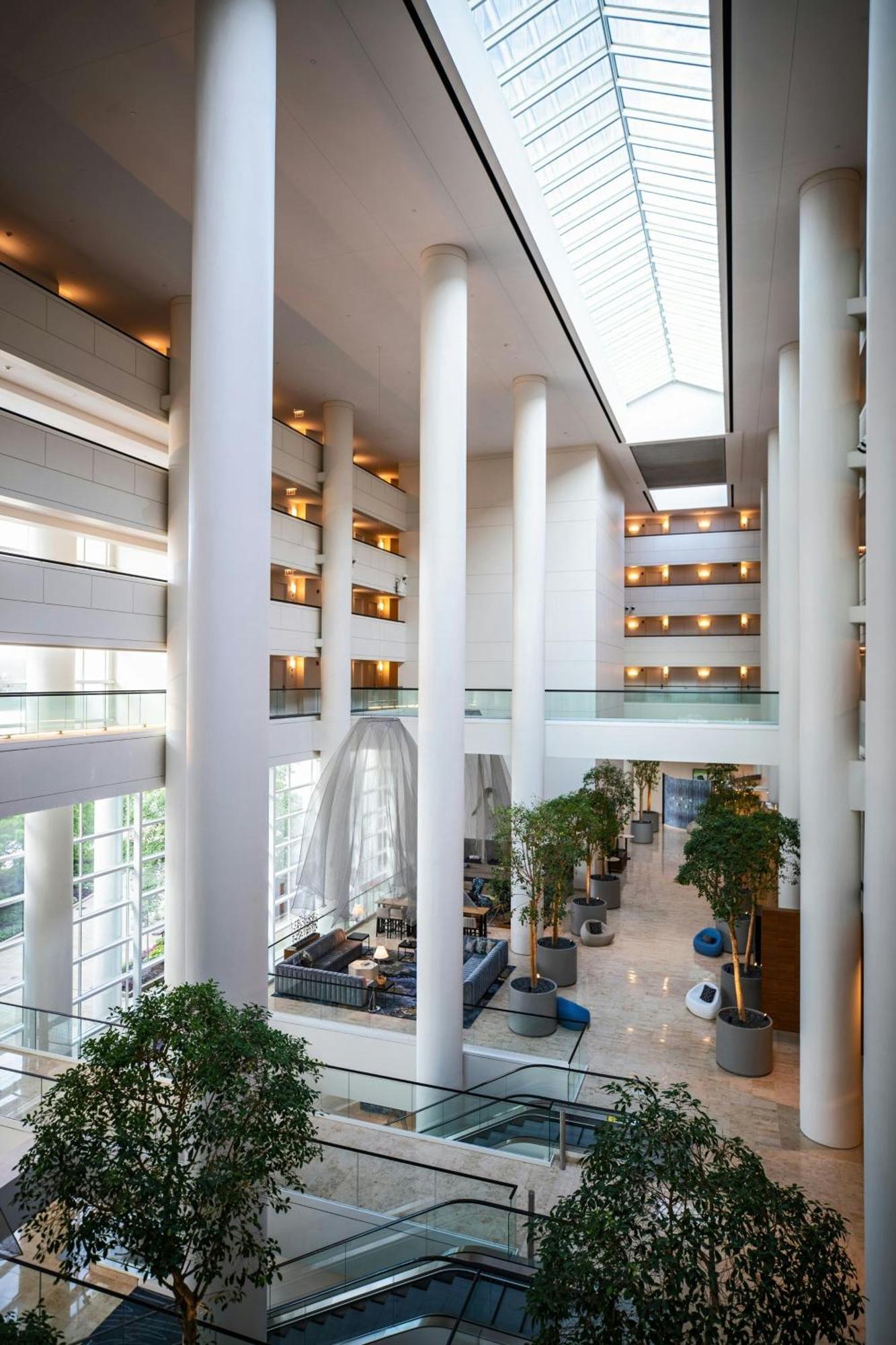 Renaissance Schaumburg Convention Center Hotel Exterior photo